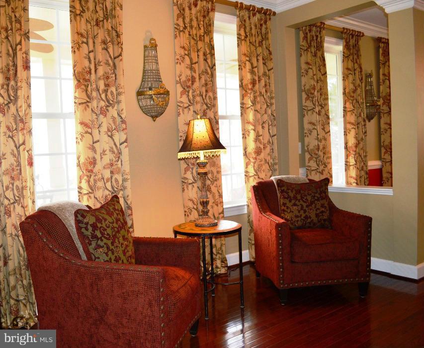 42473 Spring Splendor Drive Ashburn, VA 20148 - Photo 12 of 30 Living Room