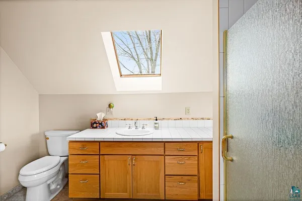 $565,000 | 3213 East Alger Grade, Two Harbors, MN 55616