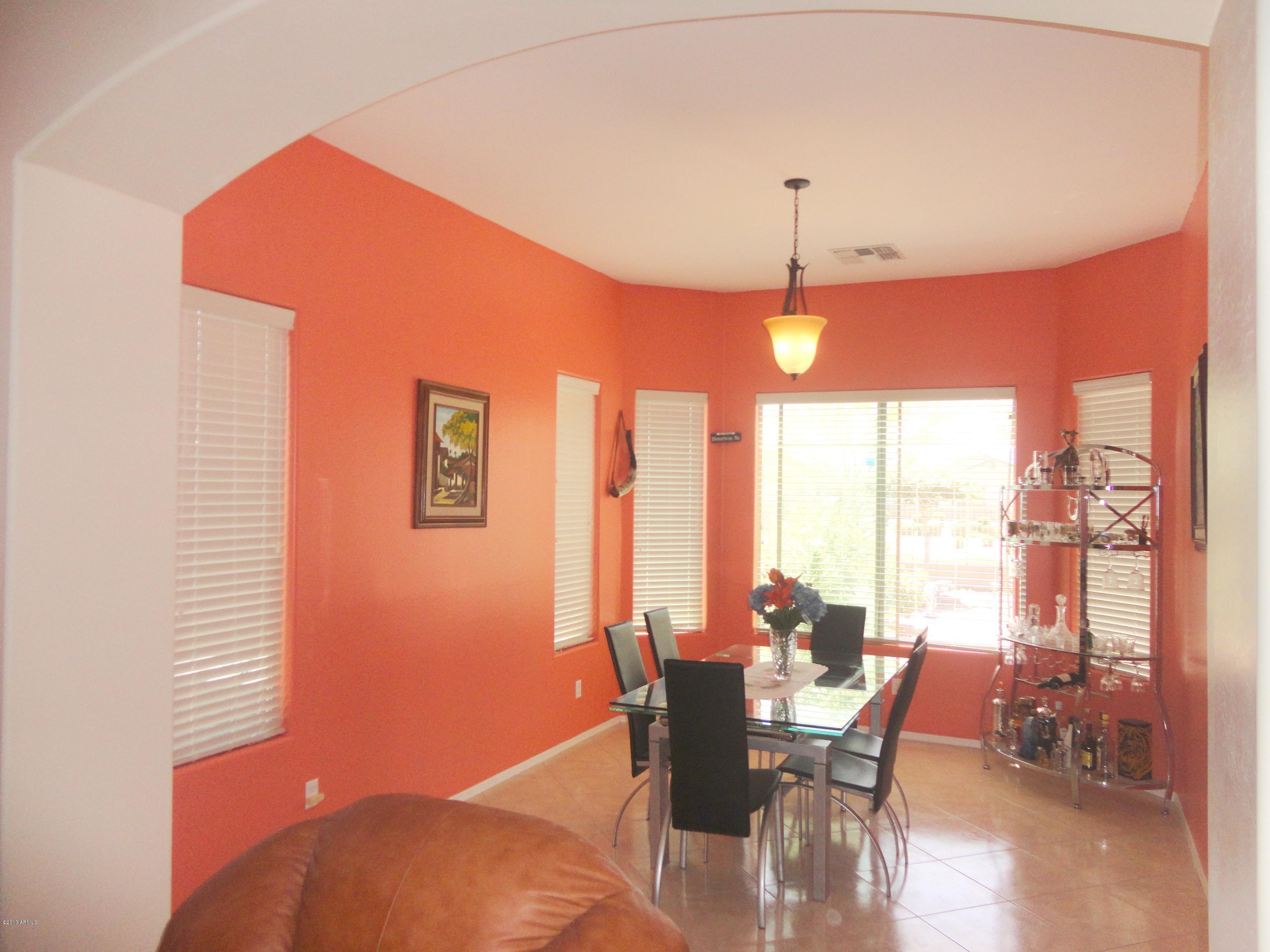 9427 West Heber Road Tolleson, AZ 85353 - Photo 4 of 23 DSC02364