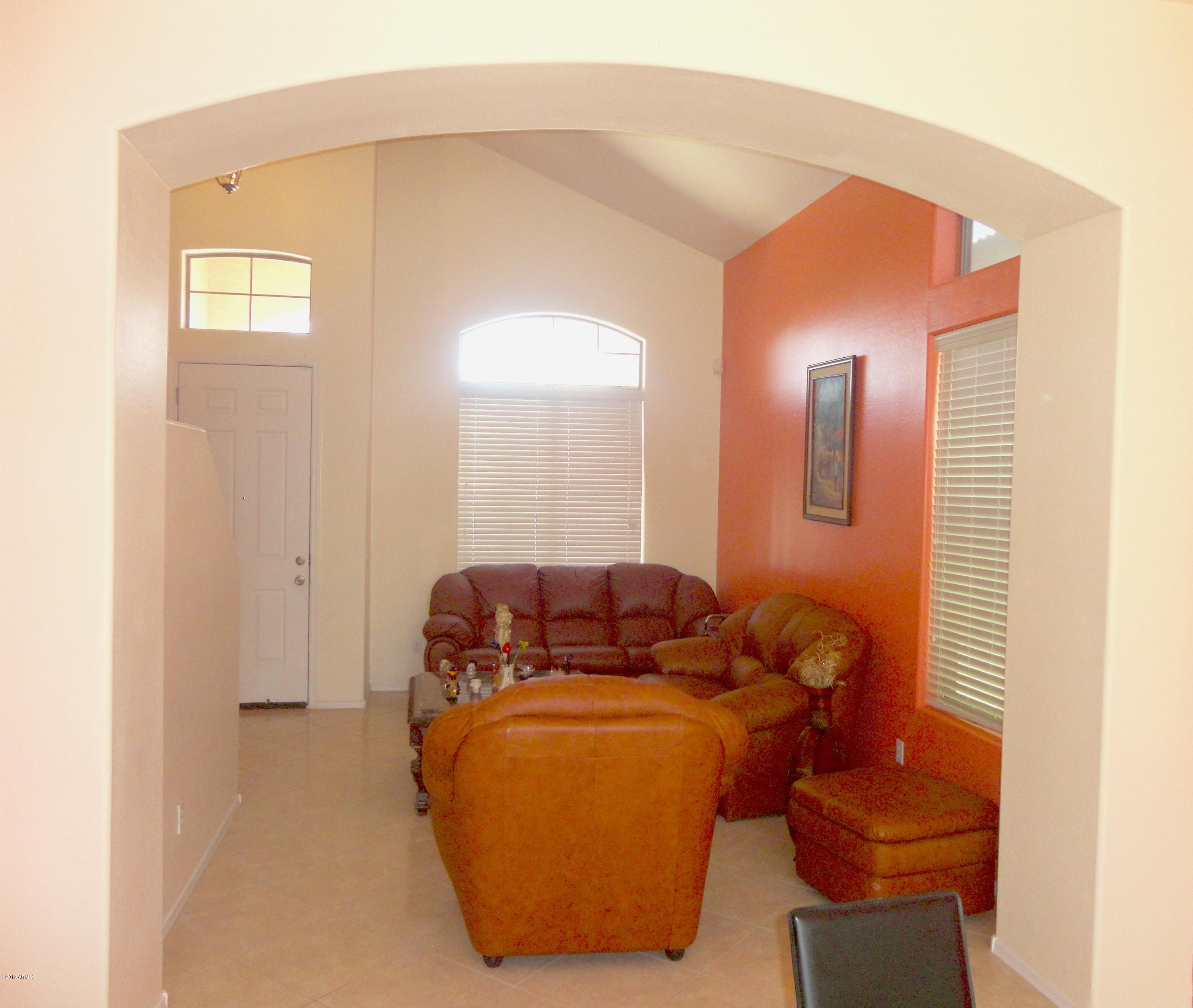 9427 West Heber Road Tolleson, AZ 85353 - Photo 5 of 23 DSC02365