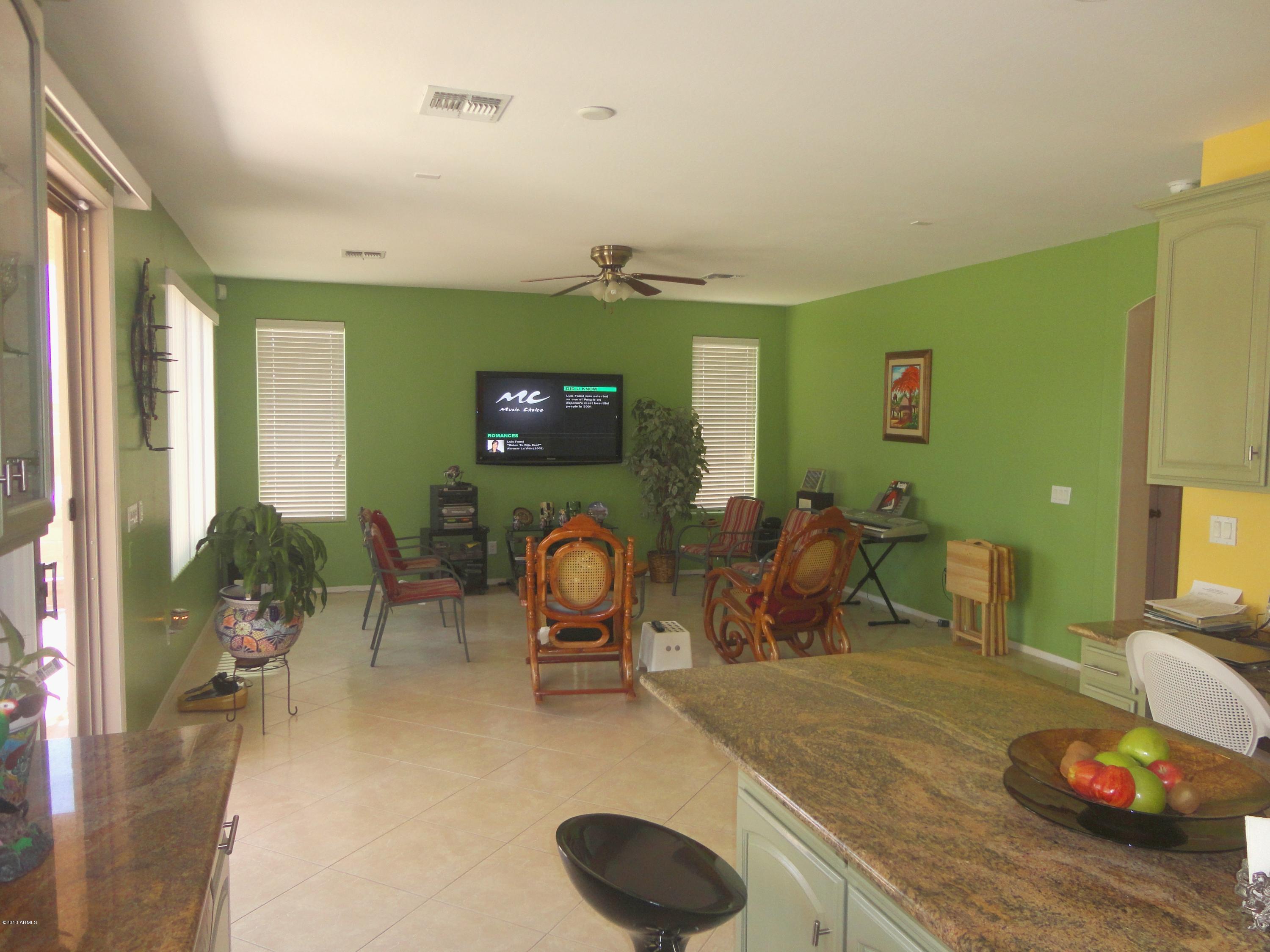 9427 West Heber Road Tolleson, AZ 85353 - Photo 8 of 23 DSC02374
