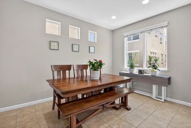 $559,980 | 1062 Acland Way, Tracy, CA 95376