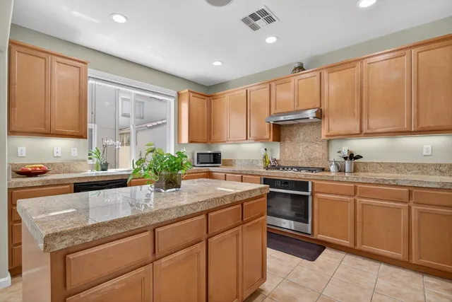 $559,980 | 1062 Acland Way, Tracy, CA 95376