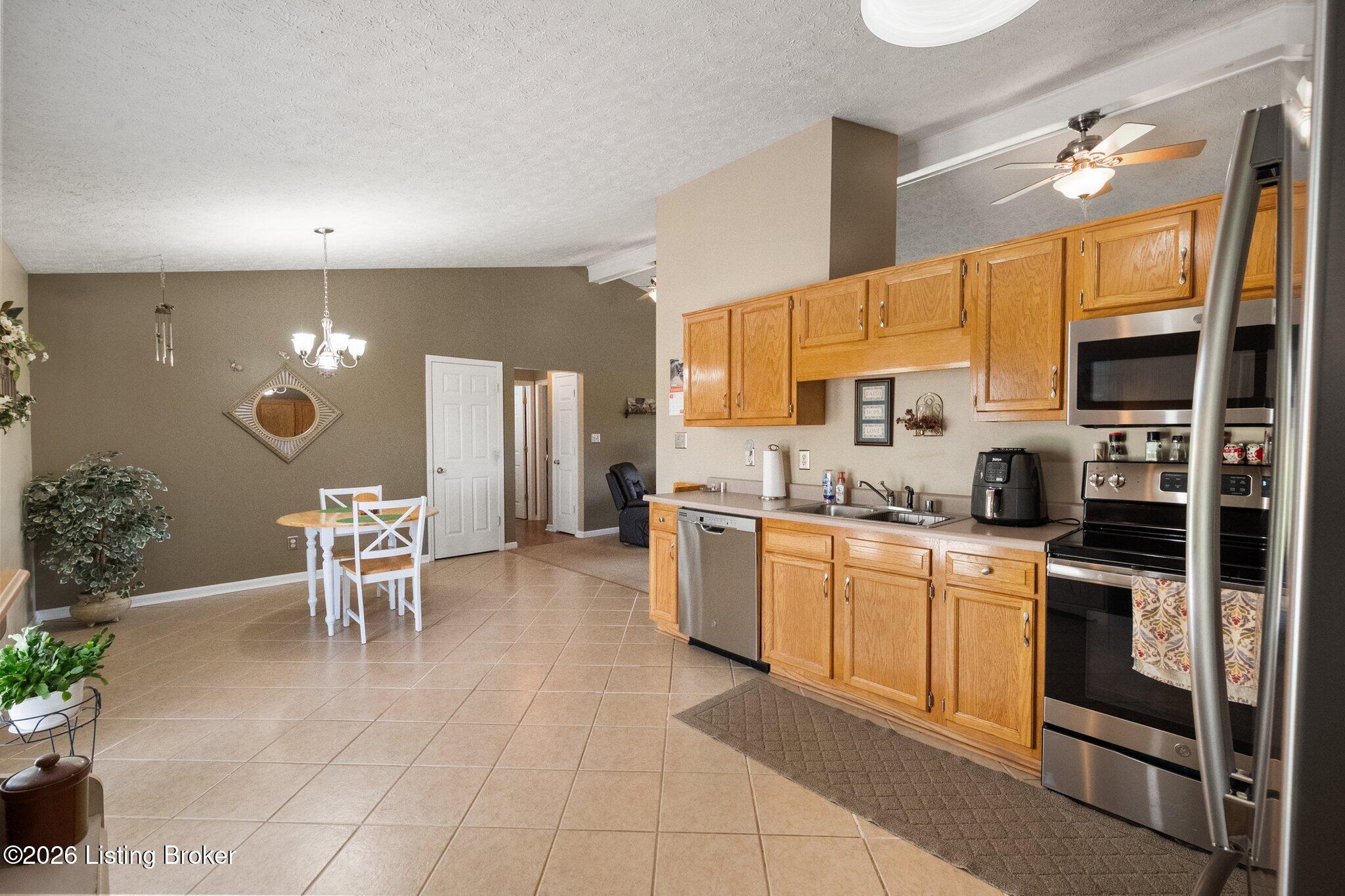 1246 Giltner Road Smithfield, KY 40068 - Photo 14 of 40 1246 Giltner Rd-0124