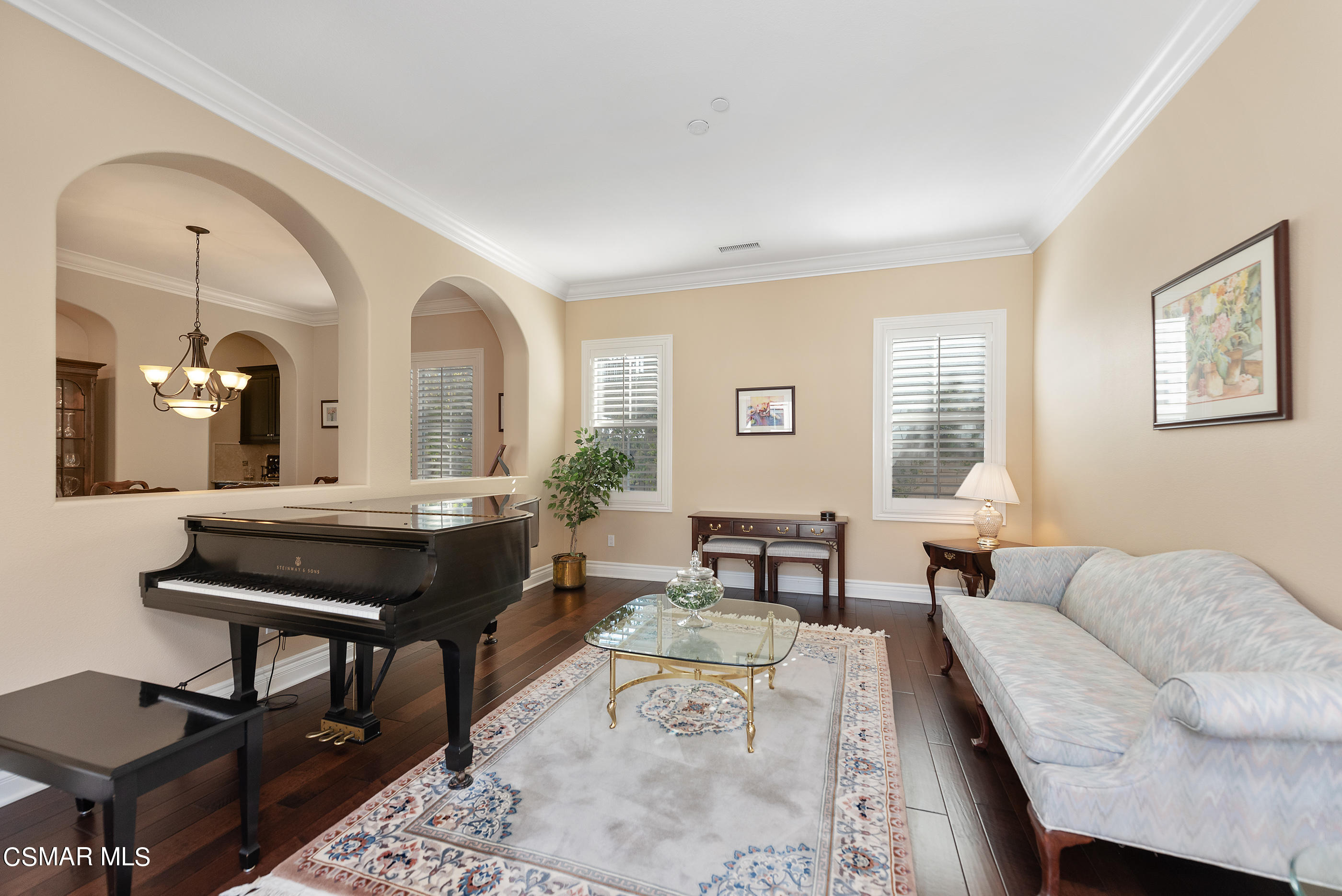 13740 Pinefield Court Moorpark, CA 93021 - Photo 6 of 62 Living Room
