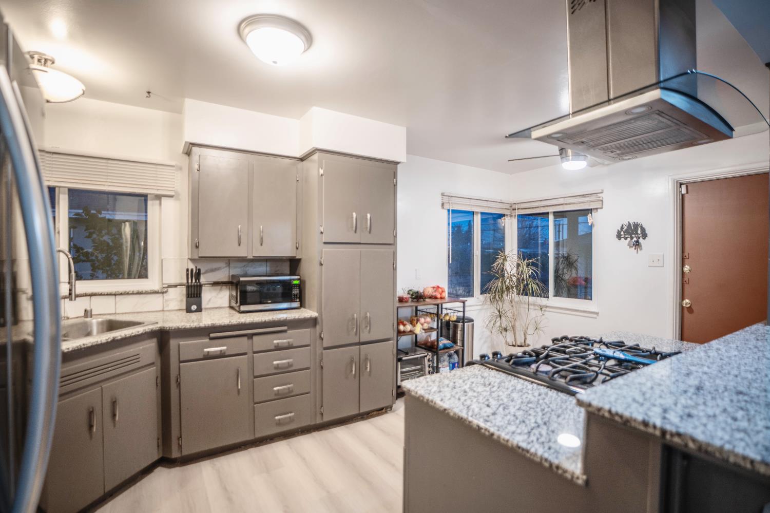 1447 West Normal Avenue Fresno, CA 93705 - Photo 11 of 29