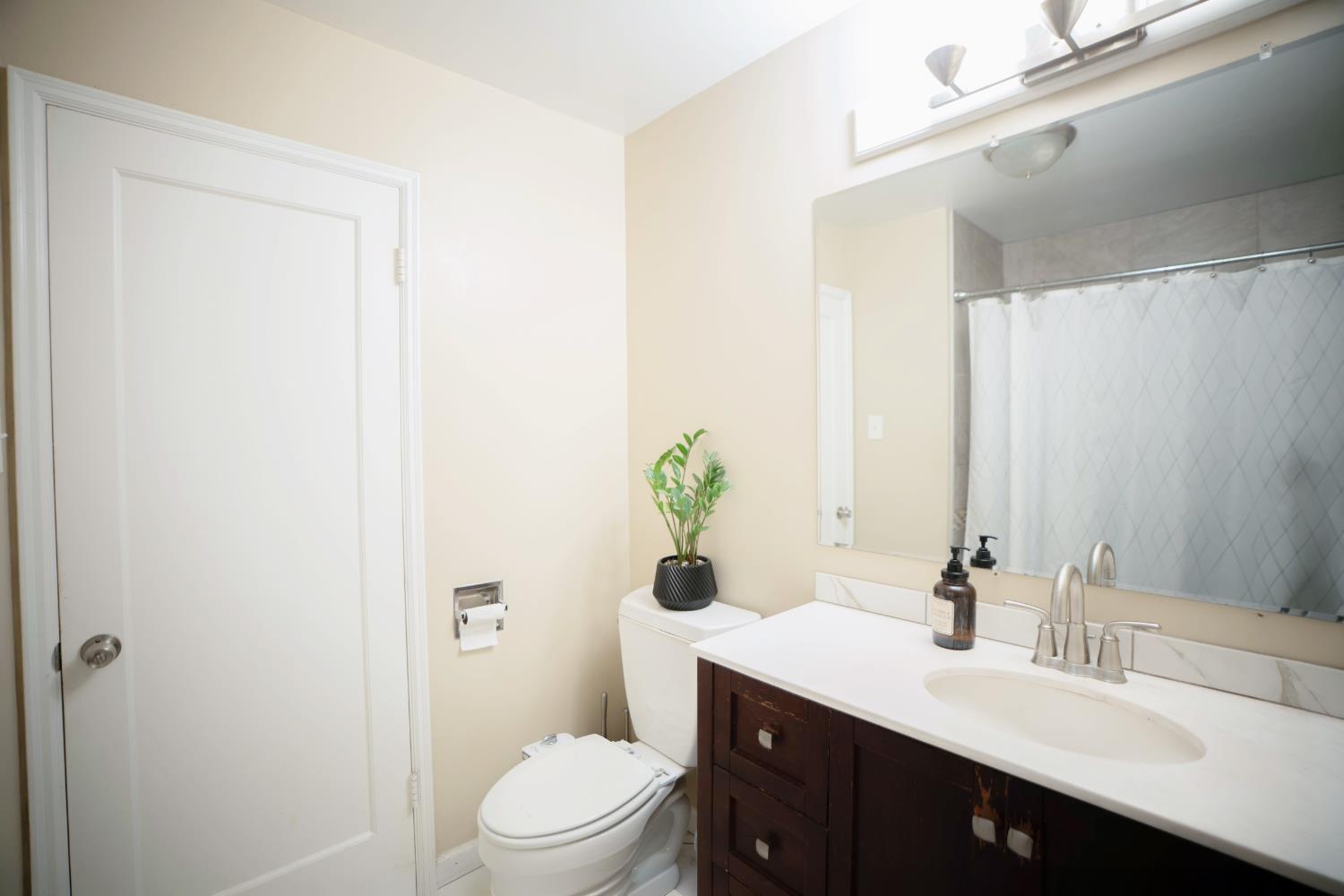 1447 West Normal Avenue Fresno, CA 93705 - Photo 16 of 29