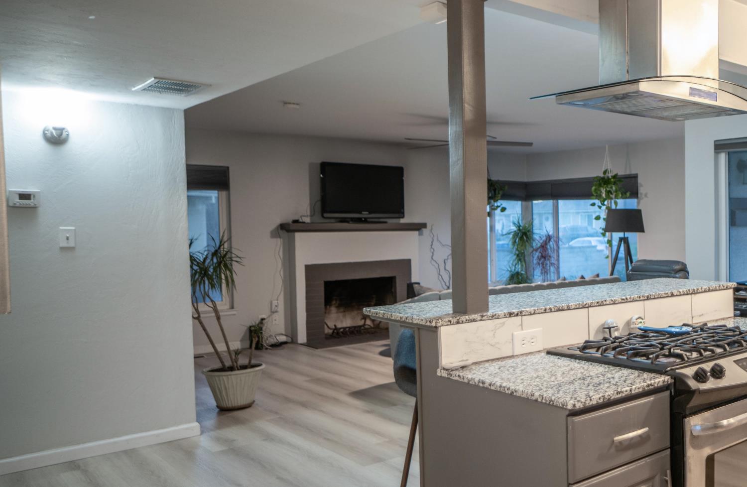 1447 West Normal Avenue Fresno, CA 93705 - Photo 7 of 29