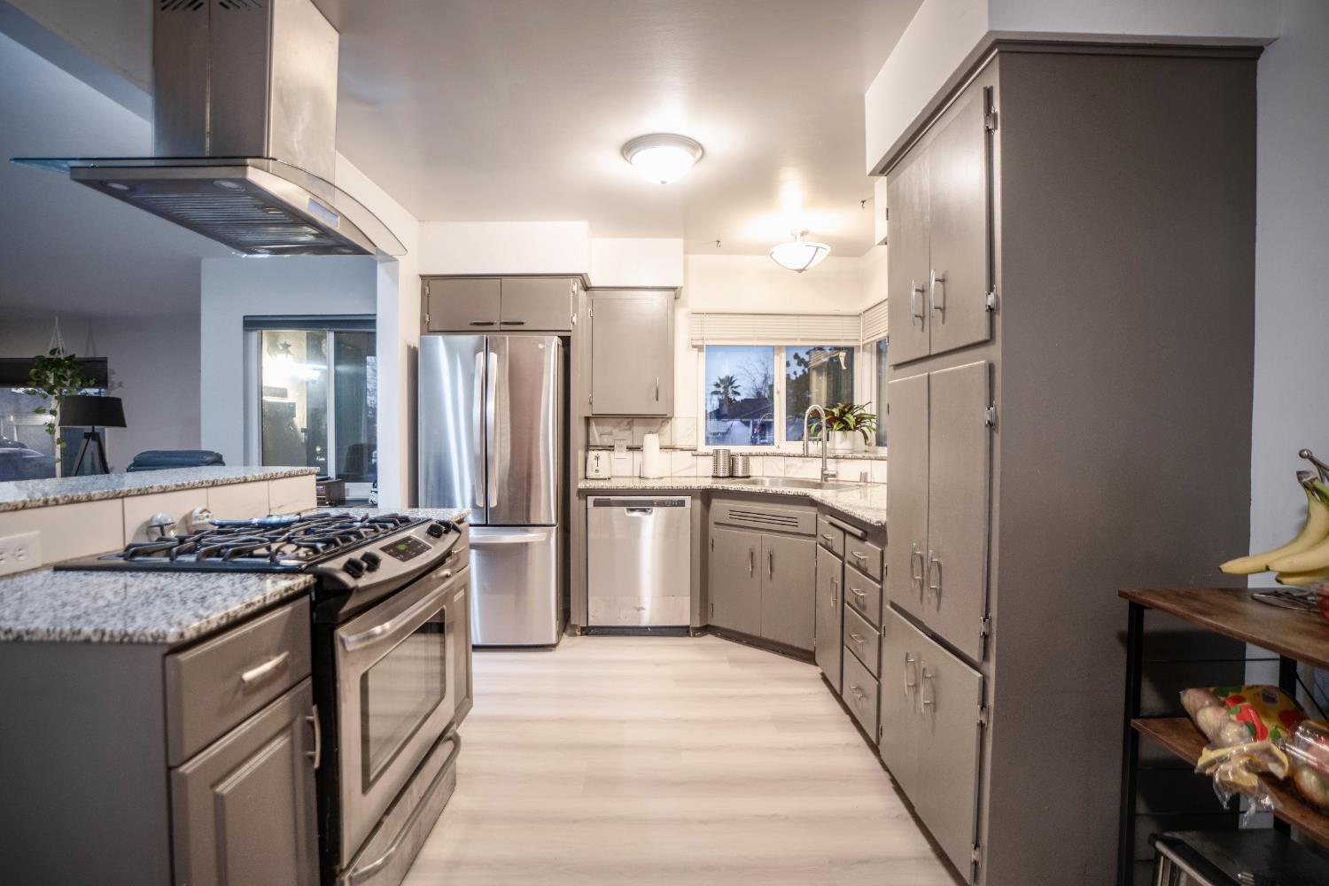 1447 West Normal Avenue Fresno, CA 93705 - Photo 9 of 29