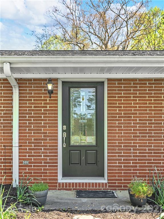 1726 North Rugby Road Hendersonville, NC 28791 - Photo 2 of 25 Gallery Image 2