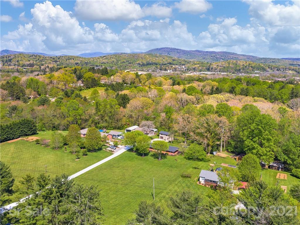1726 North Rugby Road Hendersonville, NC 28791 - Photo 22 of 25 Gallery Image 22