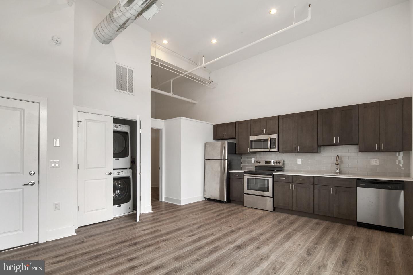 1705 Jackson Street, Unit 8 Philadelphia, PA 19145 - Photo 2 of 12