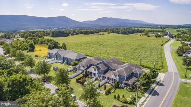 $354,000 | 242 Parkside Court, Woodstock, VA 22664