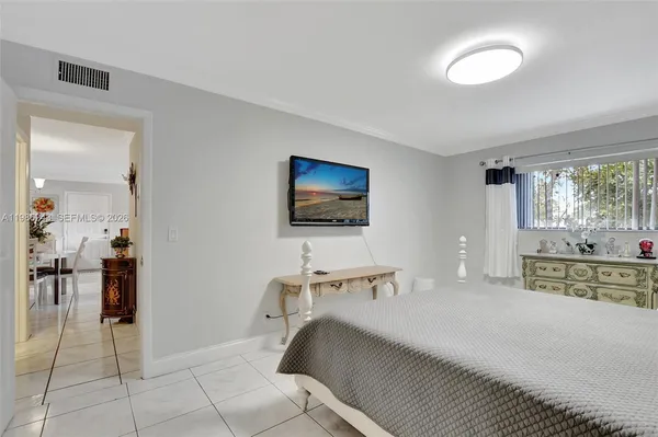 $2,000 | 588 Trace Circle, Unit 211, Deerfield Beach, FL 33441