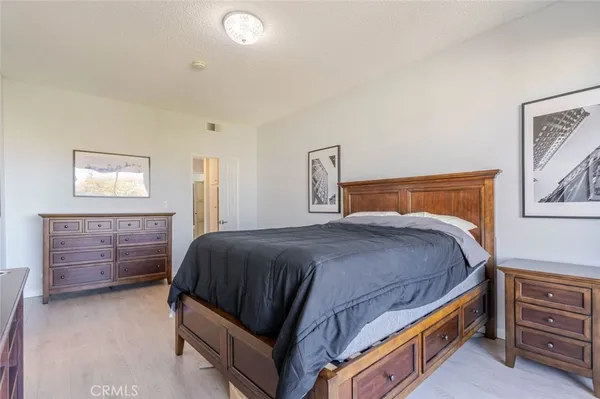 $4,100 | 4430 Noble Avenue, Unit 202, Sherman Oaks, CA 91403