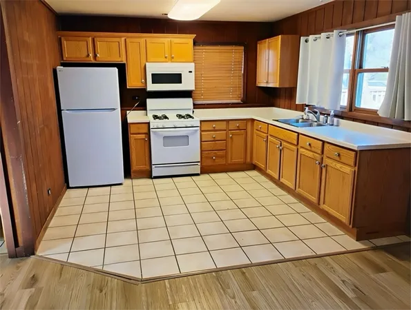 $1,350 | 152 North Avenue, Unit 9, Wauconda, IL 60084