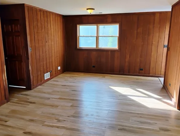 $1,350 | 152 North Avenue, Unit 9, Wauconda, IL 60084