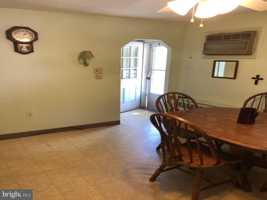 16 Vincent Road Phoenixville, PA 19460 - Photo 3 of 9 Gallery Image 3