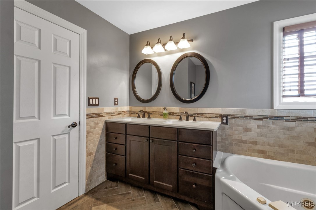 7 Katelyn Lane Lancaster, NY 14086 - Photo 29 of 50