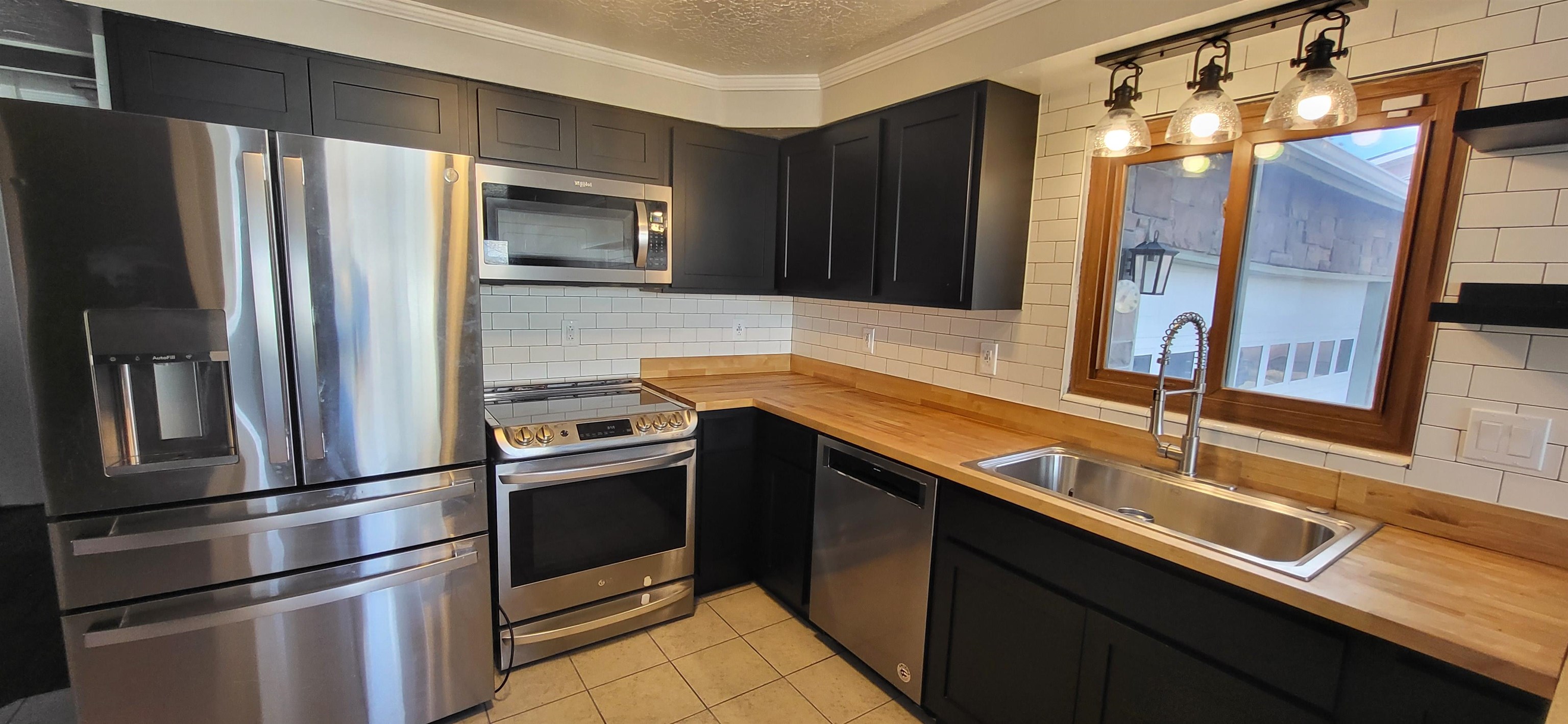 1228 Perrine Street Rawlins, WY 82301 - Photo 12 of 46