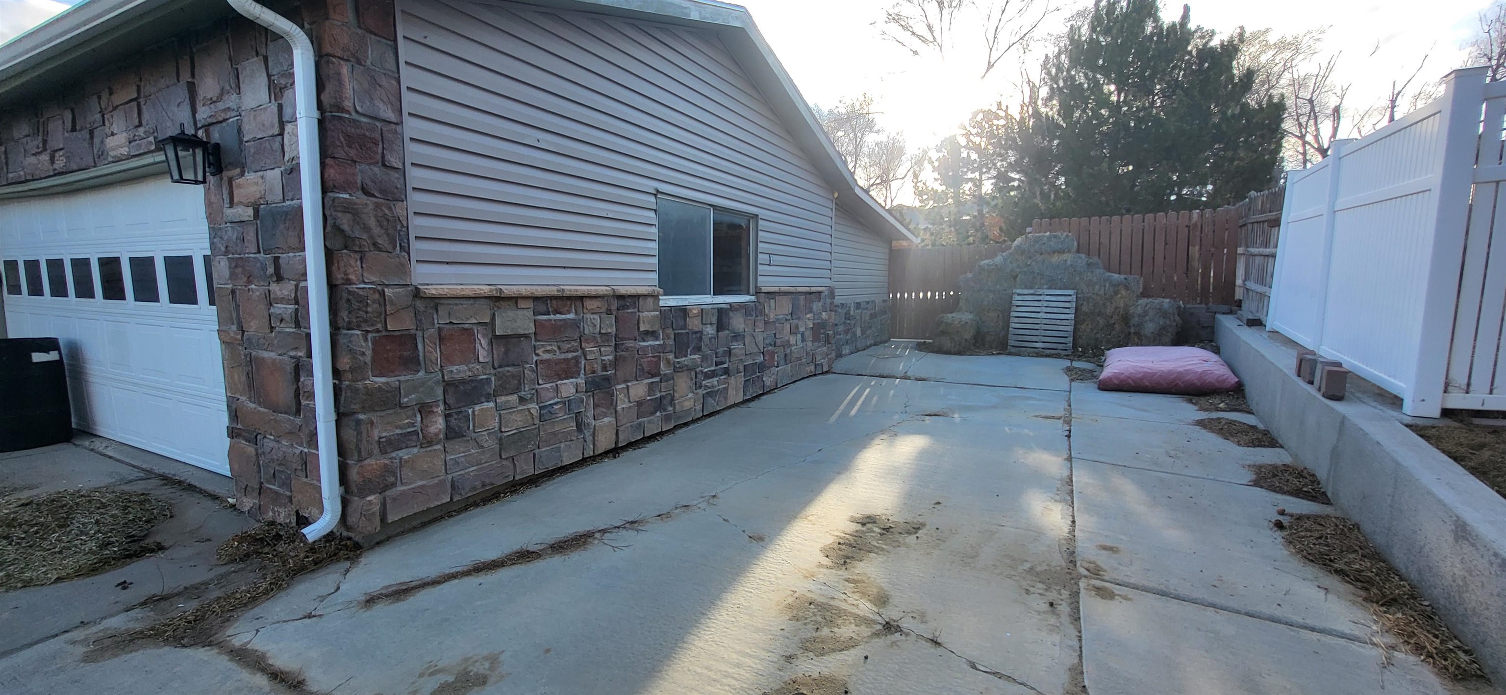 1228 Perrine Street Rawlins, WY 82301 - Photo 7 of 46