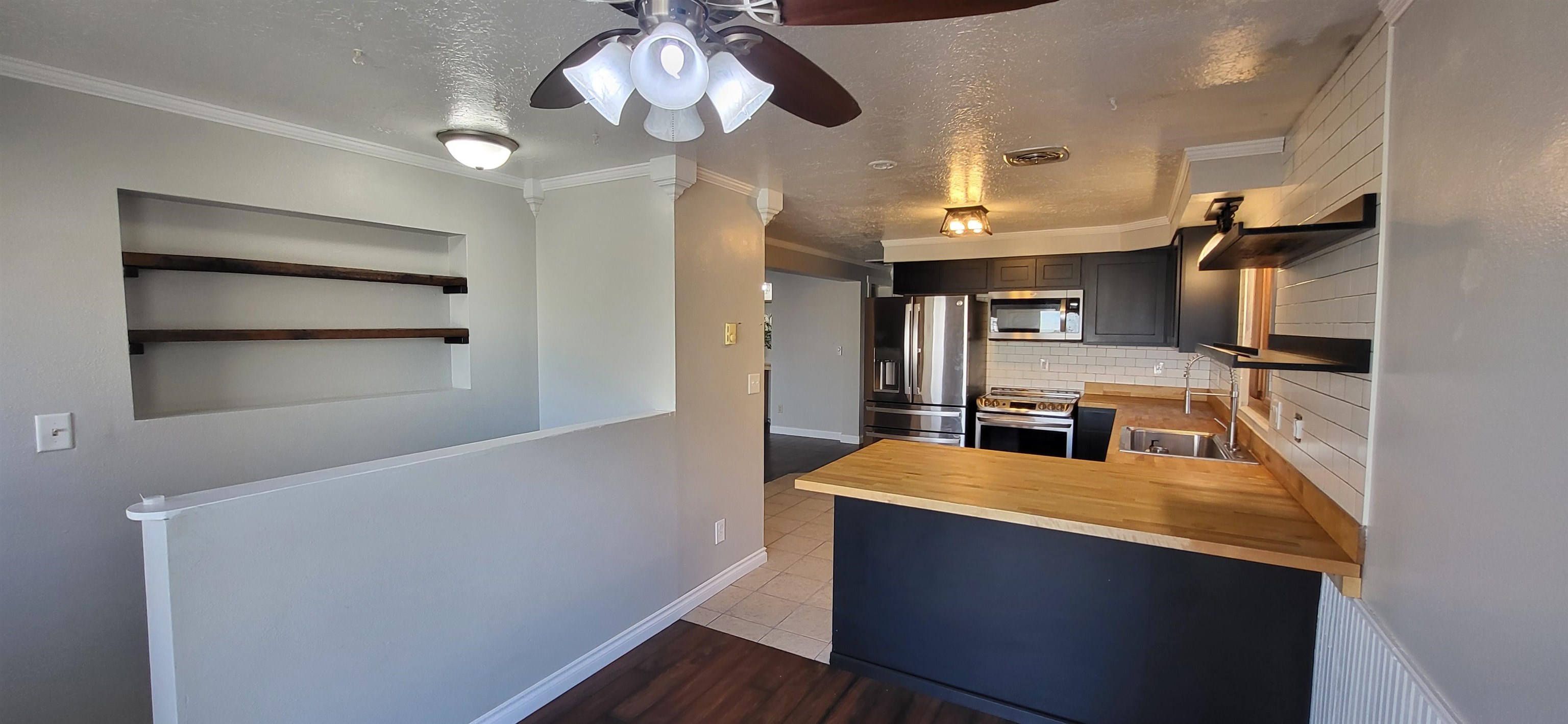 1228 Perrine Street Rawlins, WY 82301 - Photo 8 of 46