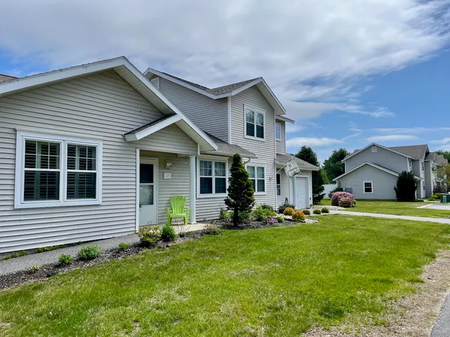 $325,000 | 27 Guadalcanal Street, Unit 27, Brunswick, ME 04011