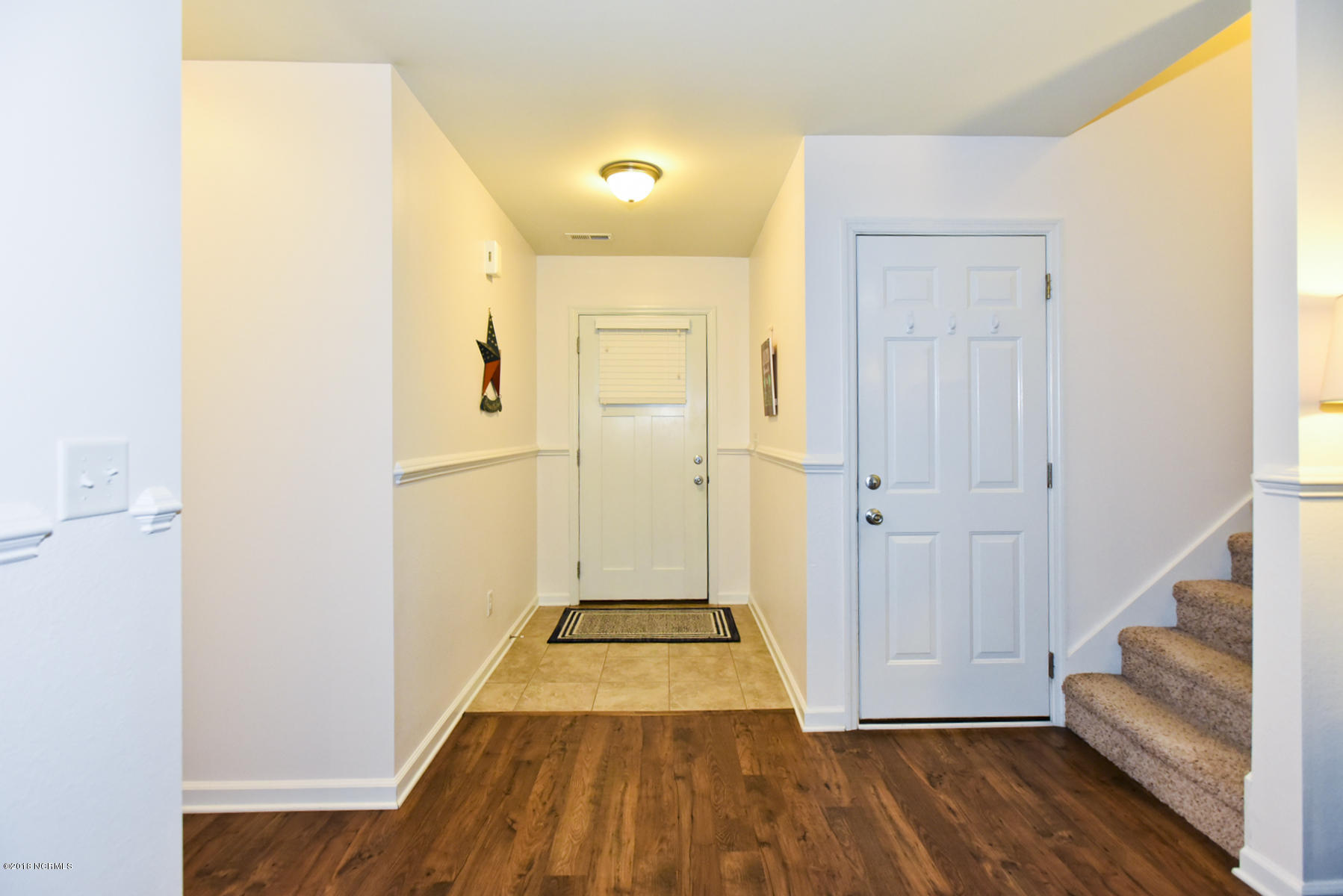 100 Old Dock Landing Road Sneads Ferry, NC 28460 - Photo 11 of 36 044 Foyer