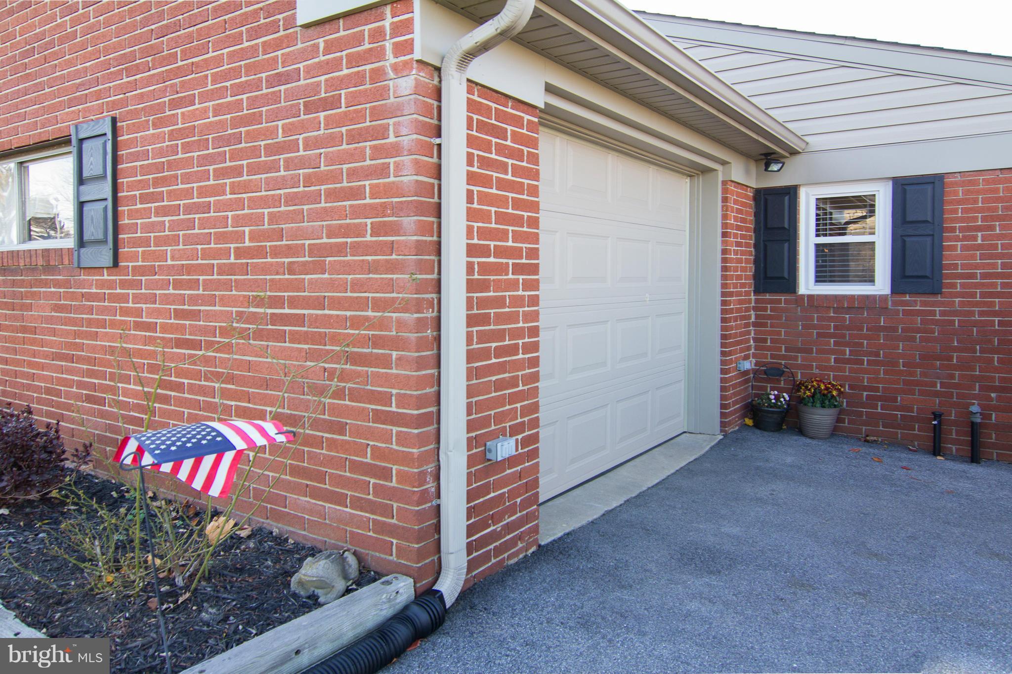 329 Hook Road Westminster, MD 21157 - Photo 2 of 28 Exterior (General)