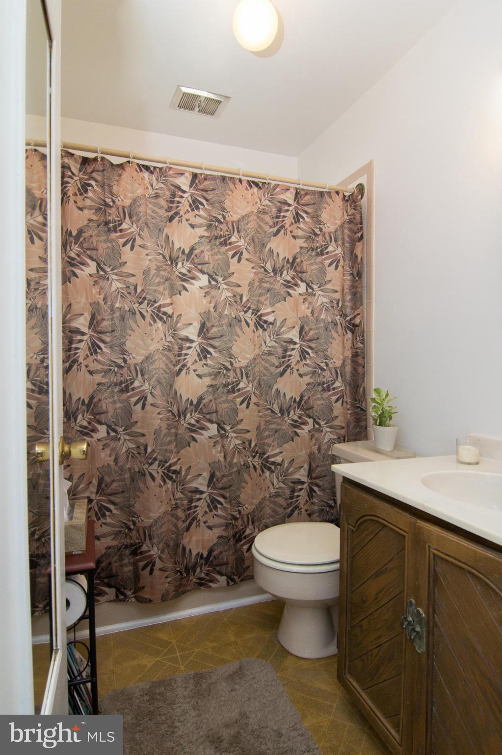 329 Hook Road Westminster, MD 21157 - Photo 16 of 28 Bath