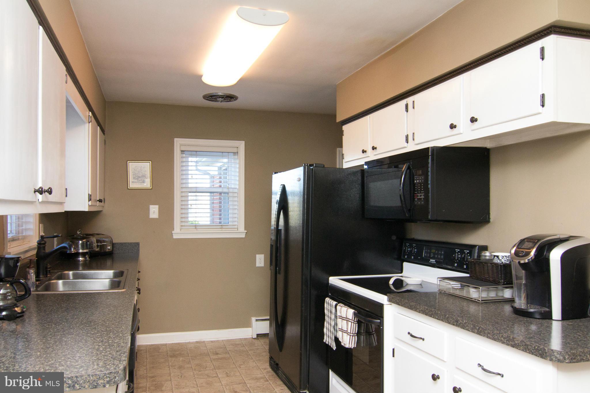329 Hook Road Westminster, MD 21157 - Photo 6 of 28 Kitchen