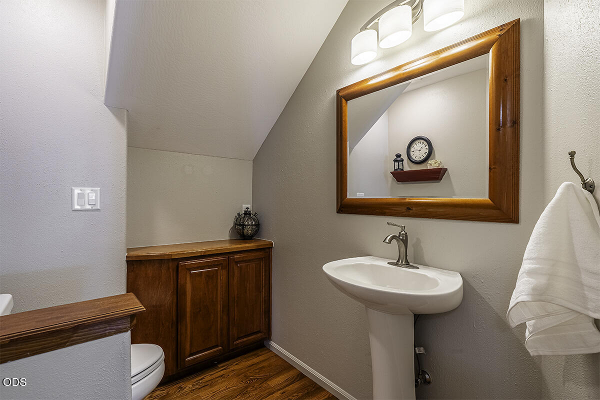861 Mendolia Way Central Point, OR 97502 - Photo 21 of 35