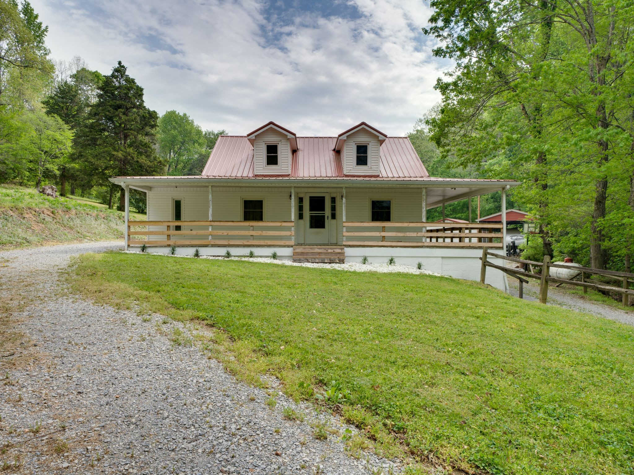 105 Outlaw Lane Tennessee Ridge, TN 37178 - Photo 1 of 39 Gallery Image 1