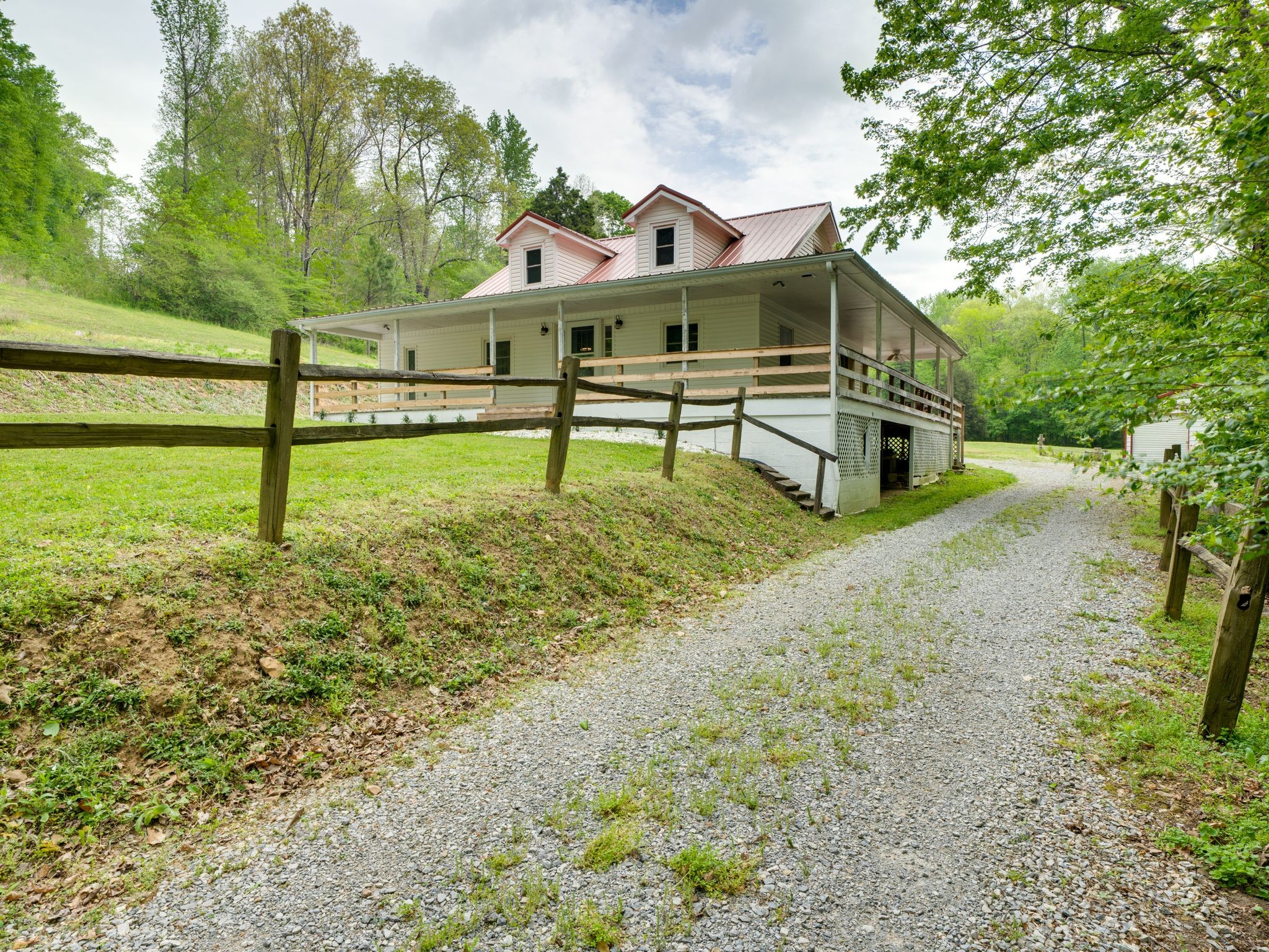 105 Outlaw Lane Tennessee Ridge, TN 37178 - Photo 3 of 39 Gallery Image 3