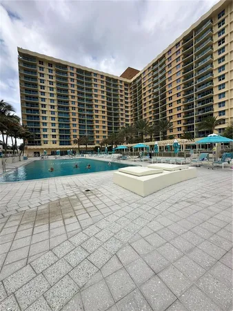 $2,700 | 2501 South Ocean Drive, Unit 507, Hollywood, FL 33019