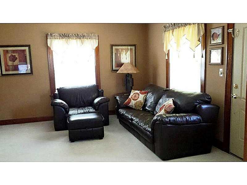 3270 Hubbard-Middlesex Road West Middlesex, PA 16159 - Photo 4 of 17 Living Room.