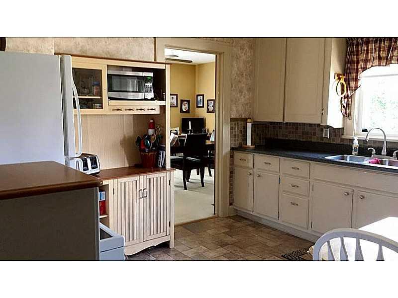 3270 Hubbard-Middlesex Road West Middlesex, PA 16159 - Photo 7 of 17 Kitchen.
