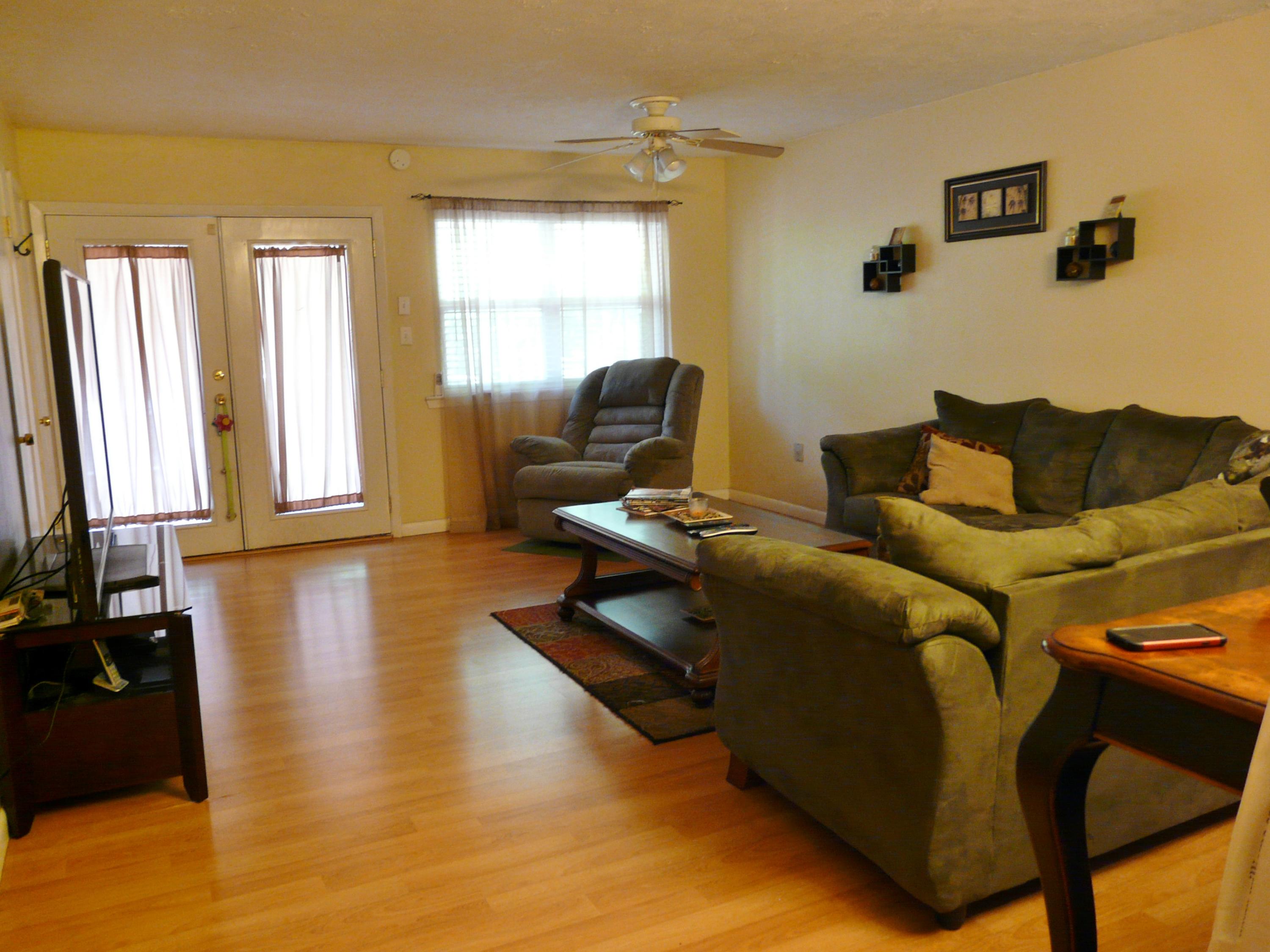 14 6th Street Shalimar, FL 32579 - Photo 17 of 23 a living room with furniture and a window