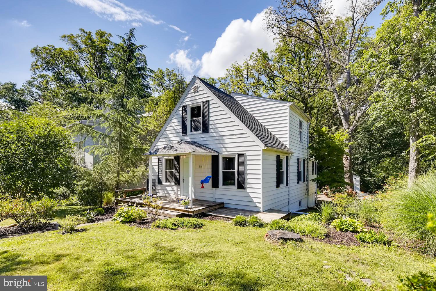 910 Litchfield Road Baltimore, MD 21239 - Photo 1 of 32