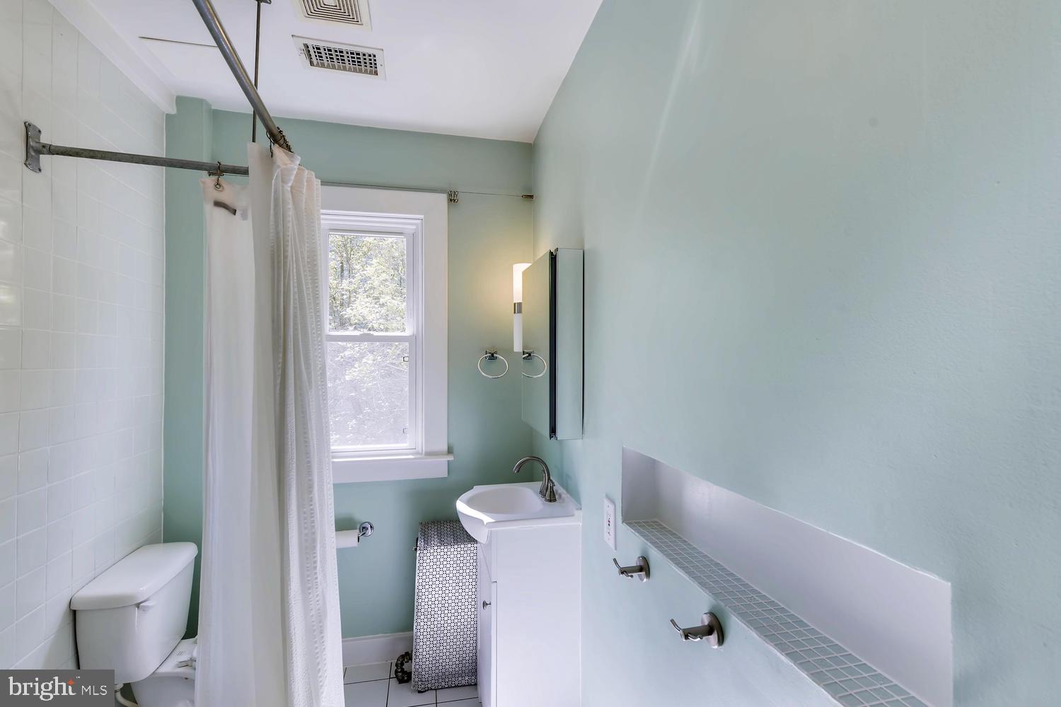 910 Litchfield Road Baltimore, MD 21239 - Photo 24 of 32