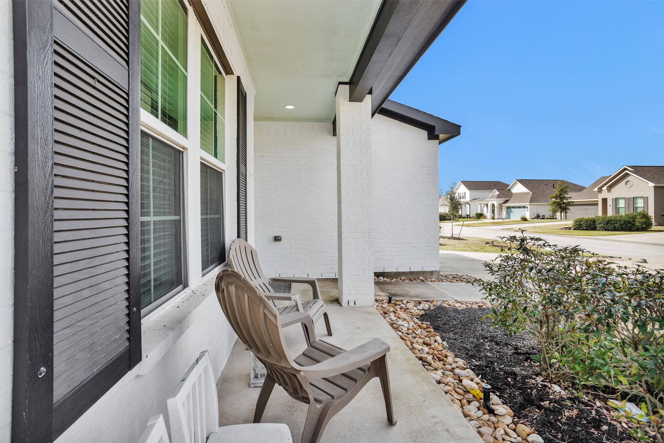 2375 Hagerman Road Conroe, TX 77384 - Photo 4 of 35 View of front patio.