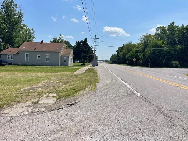 $14,900 | 138 Mount Olive Il 62069, Mount Olive, IL 62069