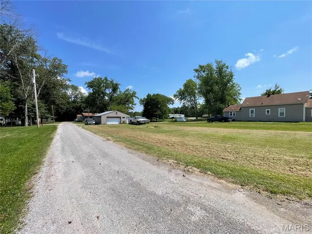 $14,900 | 138 Mount Olive Il 62069, Mount Olive, IL 62069