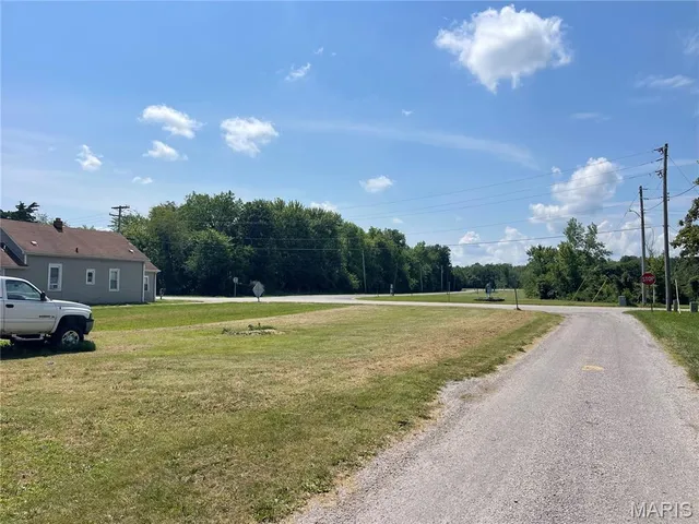 $14,900 | 138 Mount Olive Il 62069, Mount Olive, IL 62069