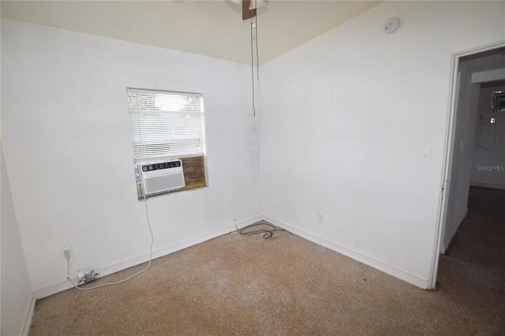 102 West Lancaster Road Orlando, FL 32809 - Photo 17 of 21 Gallery Image 17