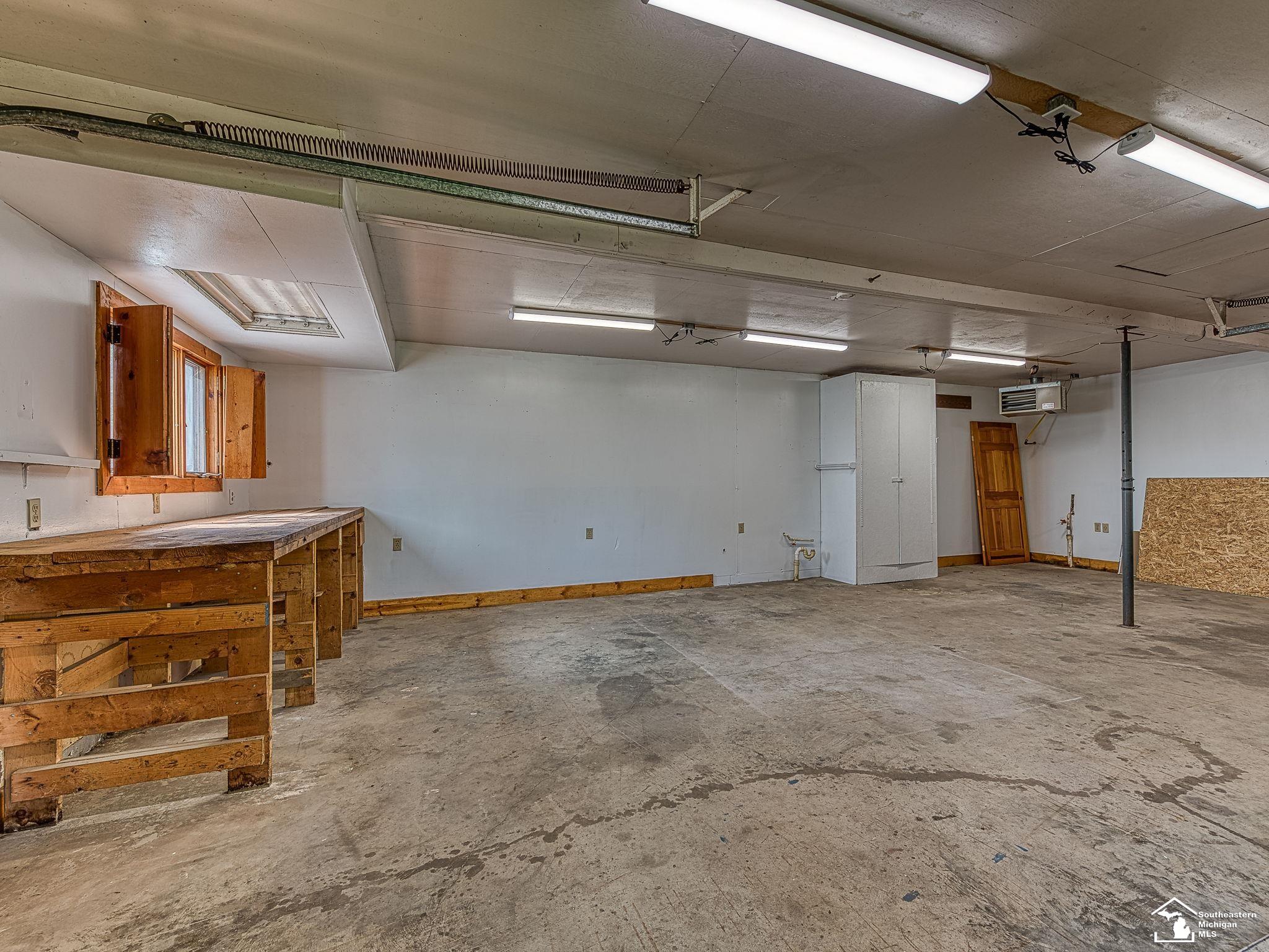 16669 Davis Road Dundee, MI 48131 - Photo 41 of 63 50146454-3c0a0111-07d3-41c0-aa56-8a2f992a779a.JPG