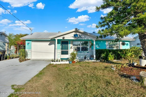 $369,900 | 13906 Barnard Avenue, Hudson, FL 34667