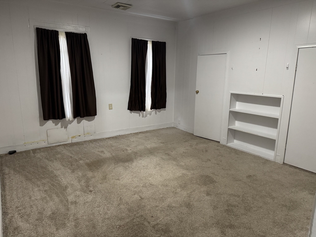 30 Elliot Street, Unit 3 Worcester, MA 01605 - Photo 5 of 9