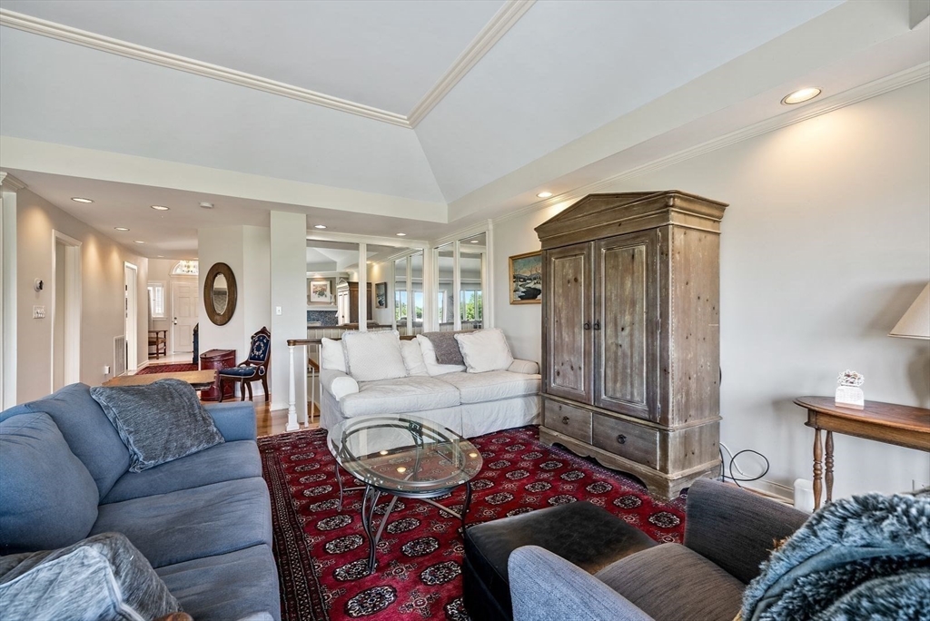 85 Algonquin Road, Unit 85 Chestnut Hill, MA 02467 - Photo 7 of 42