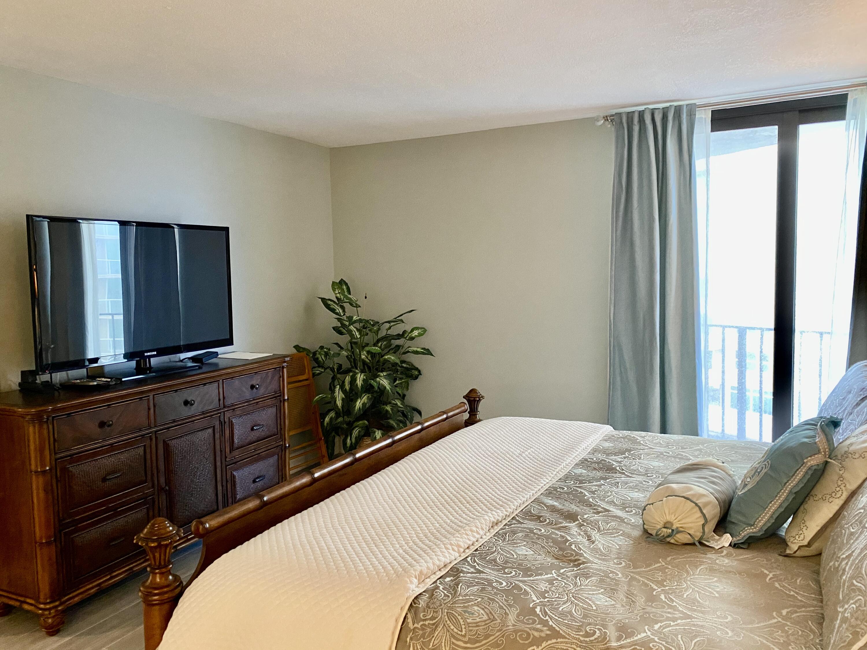 5420 North Ocean Drive, Unit 505 Singer Island, FL 33404 - Photo 15 of 34 IMG_3164